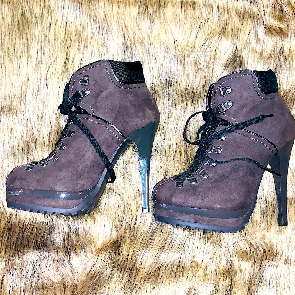 👑 SEXY LACE UP XHILARATION BOOTIE HEELS — SIZE 8